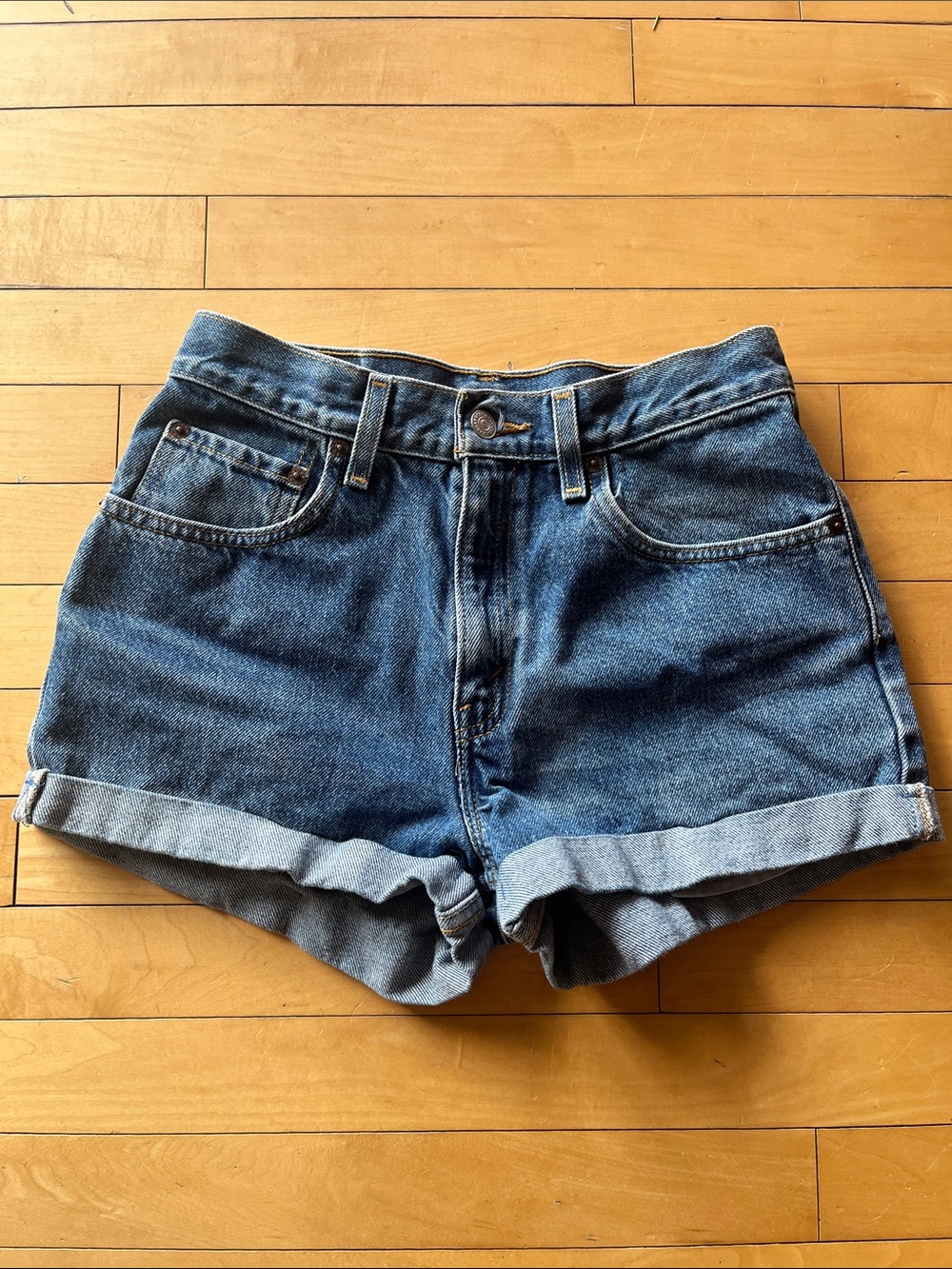 Vintage Levi's Dark Blue Rolled-Cuff Denim Shorts
